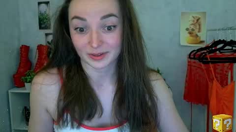 Snapshot of kiss_shy chatting on May 5, 12:24 pm Valeria online show from May 5, 12:24 pm