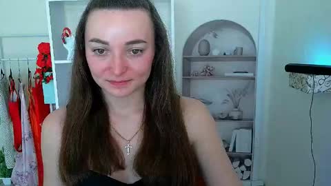 Snapshot of kiss_shy chatting on May 11, 2:45 pm Valeria online show from May 11, 2:45 pm