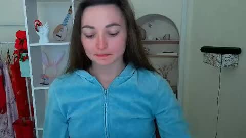 Snapshot of kiss_shy chatting on May 31, 2:46 pm Valeria online show from May 31, 2:46 pm