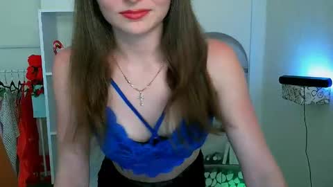 Snapshot of kiss_shy chatting on June 7, 12:20 pm Valeria online show from June 7, 12:20 pm