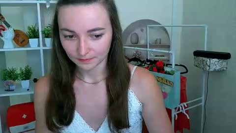 Snapshot of kiss_shy chatting on July 2, 10:21 am Valeria online show from July 2, 10:21 am