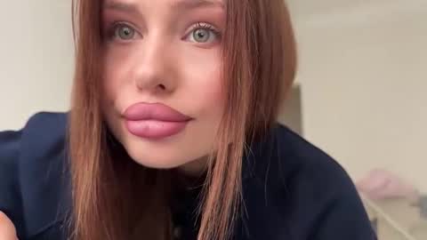 Snapshot of kisskeyy chatting on September 10, 11:43 am kisskeyy online show from September 10, 11:43 am