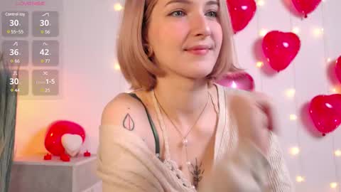 Snapshot of kisskiss_muah chatting on February 11, 2:24 pm Kate online show from February 11, 2:24 pm