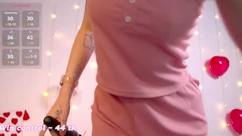 Snapshot of kisskiss_muah chatting on February 18, 5:21 pm Kate online show from February 18, 5:21 pm