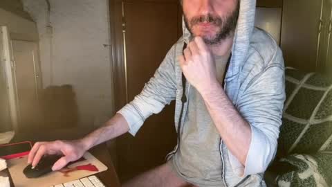 kissofbanned1983 online show from March 12, 4:46 pm