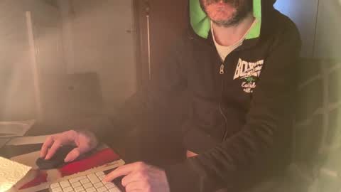 kissofbanned1983 online show from March 26, 8:09 am