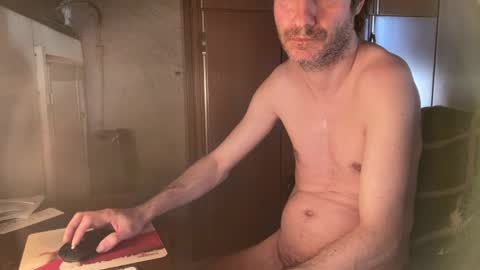 kissofbanned1983 online show from April 8, 4:40 pm