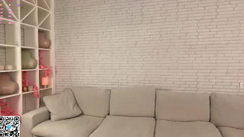 Snapshot of kissyourtessa chatting on May 14, 2:29 am Tessa online show from May 14, 2:29 am