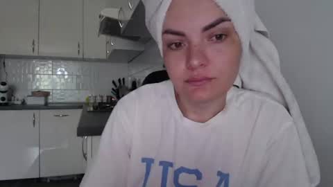 Im Amaia   Everyone Merry Christmas  online show from July 4, 7:25 am