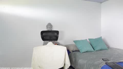 kite__ online show from December 31, 4:14 pm