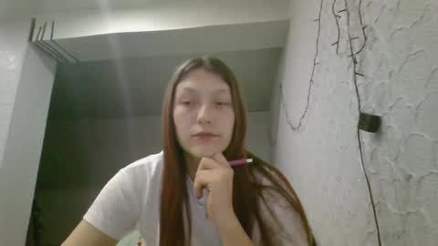 kiti_kitiss online show from March 8, 5:06 pm