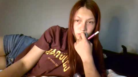 Snapshot of kiti_kitiss chatting on June 5, 6:46 pm kiti_kitiss online show from June 5, 6:46 pm