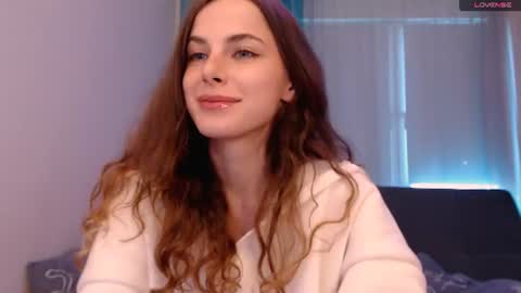 Snapshot of kitkatsweetspot chatting on July 17, 12:39 am kitkatsweetspot online show from July 17, 12:39 am
