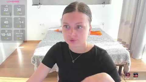 kitkatvel online show from June 26, 5:34 am