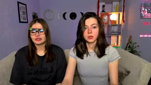 kitniss online show from April 22, 7:26 pm