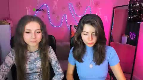 Snapshot of kitniss_dreamy chatting on July 25, 7:11 pm kitniss online show from July 25, 7:11 pm