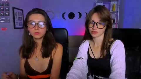 Snapshot of kitniss_dreamy chatting on July 28, 7:39 pm kitniss online show from July 28, 7:39 pm