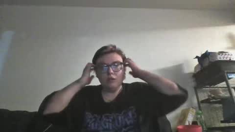 kitten online show from December 18, 2:50 am