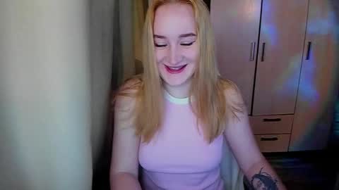 kitten_sun online show from May 29, 1:25 am