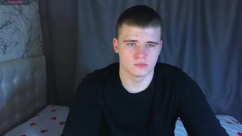 Snapshot of kittenmur chatting on December 22, 4:48 pm Vlad online show from December 22, 4:48 pm