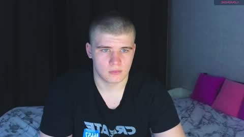 Snapshot of kittenmur chatting on February 19, 6:43 pm Vlad online show from February 19, 6:43 pm