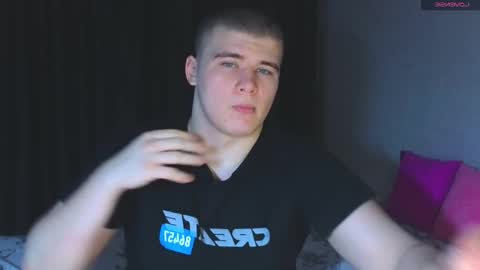 Snapshot of kittenmur chatting on February 20, 12:04 pm Vlad online show from February 20, 12:04 pm