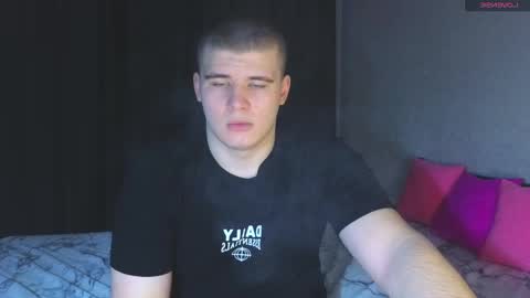 Snapshot of kittenmur chatting on February 21, 11:33 am Vlad online show from February 21, 11:33 am