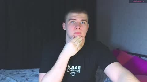 Snapshot of kittenmur chatting on February 23, 1:10 pm Vlad online show from February 23, 1:10 pm