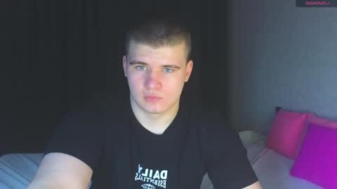 Snapshot of kittenmur chatting on February 26, 3:19 pm Vlad online show from February 26, 3:19 pm