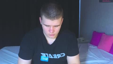 Snapshot of kittenmur chatting on February 27, 8:39 am Vlad online show from February 27, 8:39 am