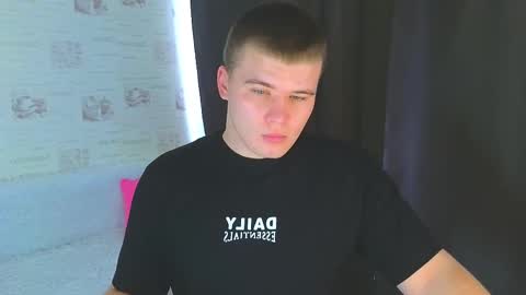 Snapshot of kittenmur chatting on September 18, 4:25 am Vlad online show from September 18, 4:25 am