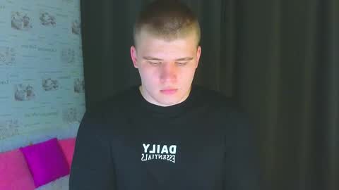 Snapshot of kittenmur chatting on September 24, 6:55 pm Vlad online show from September 24, 6:55 pm