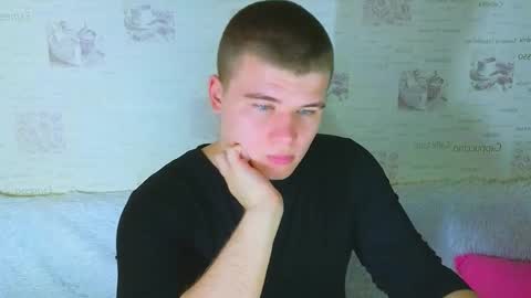 Snapshot of kittenmur chatting on October 1, 9:32 pm Vlad online show from October 1, 9:32 pm