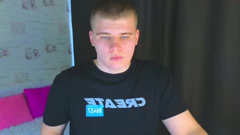 Snapshot of kittenmur chatting on October 9, 10:13 am Vlad online show from October 9, 10:13 am