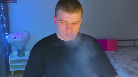 Snapshot of kittenmur chatting on October 20, 12:16 pm Vlad online show from October 20, 12:16 pm