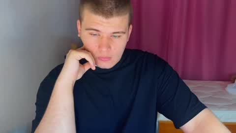 Snapshot of kittenmur chatting on May 5, 9:23 pm Vlad online show from May 5, 9:23 pm