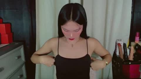 KITTY online show from April 8, 9:04 pm