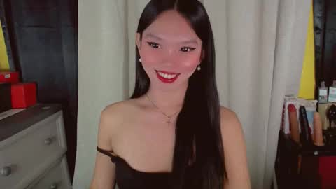 Snapshot of kitteylovesyou chatting on April 28, 10:48 pm KITTY online show from April 28, 10:48 pm