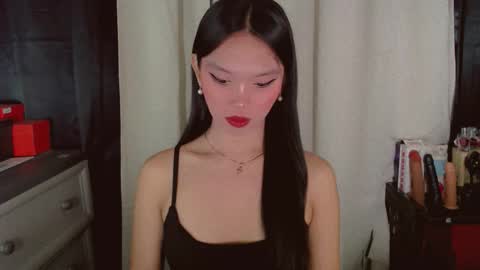 Snapshot of kitteylovesyou chatting on May 1, 10:47 pm KITTY online show from May 1, 10:47 pm