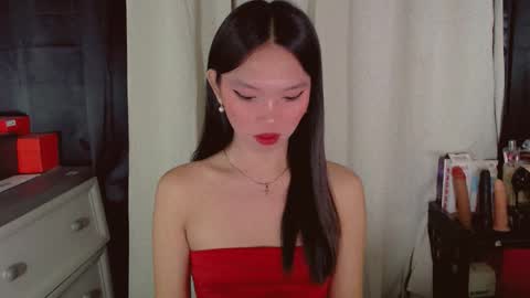 Snapshot of kitteylovesyou chatting on May 2, 8:47 pm KITTY online show from May 2, 8:47 pm