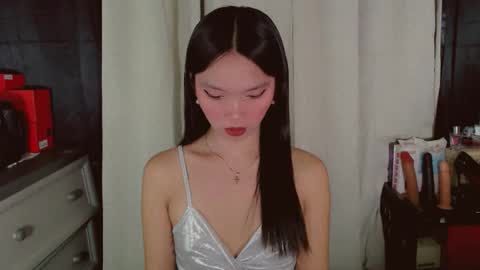 Snapshot of kitteylovesyou chatting on May 4, 9:00 pm KITTY online show from May 4, 9:00 pm