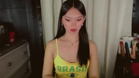 Snapshot of kitteylovesyou chatting on May 15, 11:01 pm KITTY online show from May 15, 11:01 pm