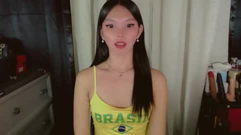 Snapshot of kitteylovesyou chatting on May 16, 12:40 am KITTY online show from May 16, 12:40 am