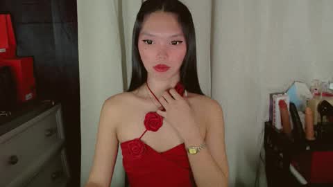 Snapshot of kitteylovesyou chatting on May 20, 9:43 pm KITTY online show from May 20, 9:43 pm