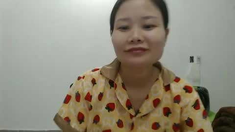 kitti_baby2x online show from April 4, 1:48 am