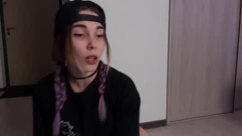 Snapshot of kittie_bear chatting on February 12, 5:16 pm Veronica online show from February 12, 5:16 pm