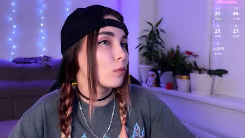 Snapshot of kittie_bear chatting on September 8, 6:51 pm Veronica online show from September 8, 6:51 pm