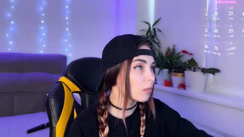 Snapshot of kittie_bear chatting on September 13, 11:54 am Veronica online show from September 13, 11:54 am