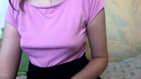 Kittie Creme online show from May 28, 6:32 am