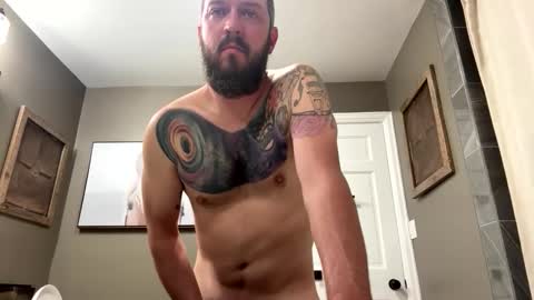 kittmatt31 online show from May 6, 1:47 am